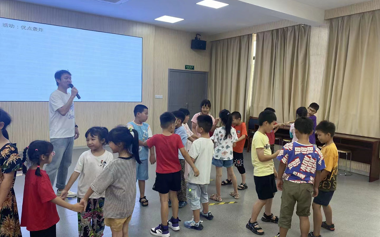 平乡龙观乡中心学校