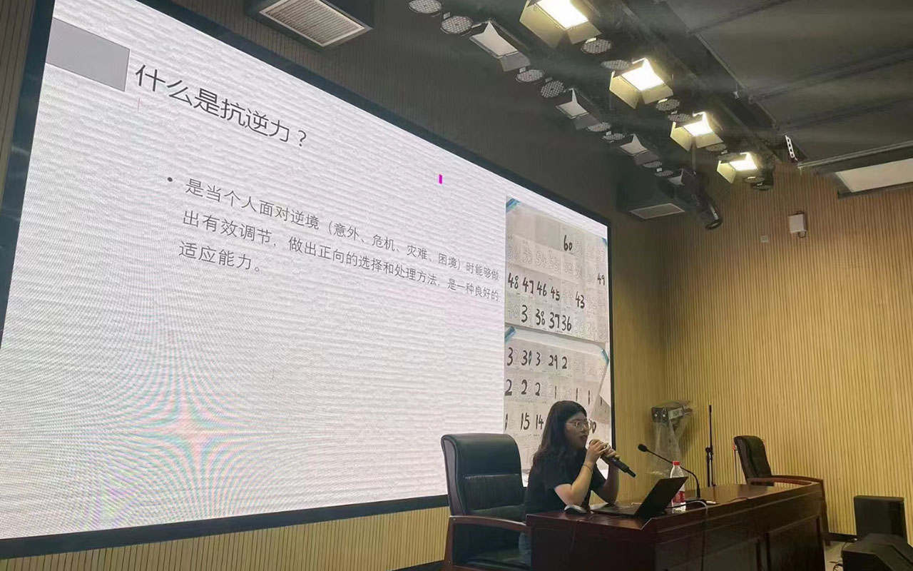 平乡董玉娣中学